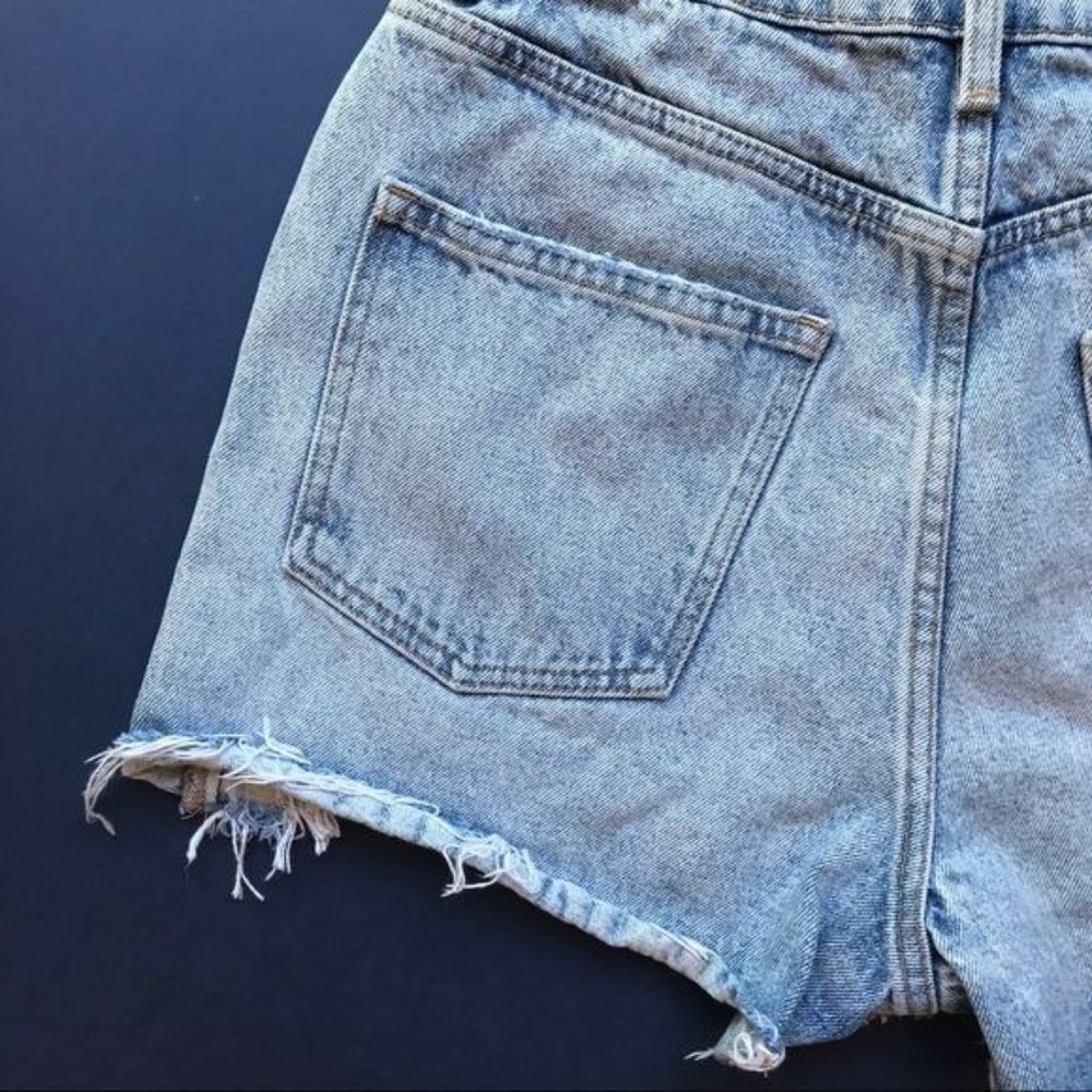 Zara Jean Cutoff Shorts with Manufactured Distressing, Size 6 - Picture 8 of 14